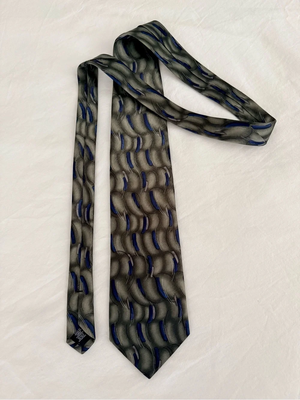 Towncraft Vintage Men’s Necktie Gray Blue Abstract Geometric Office 57.5” Long